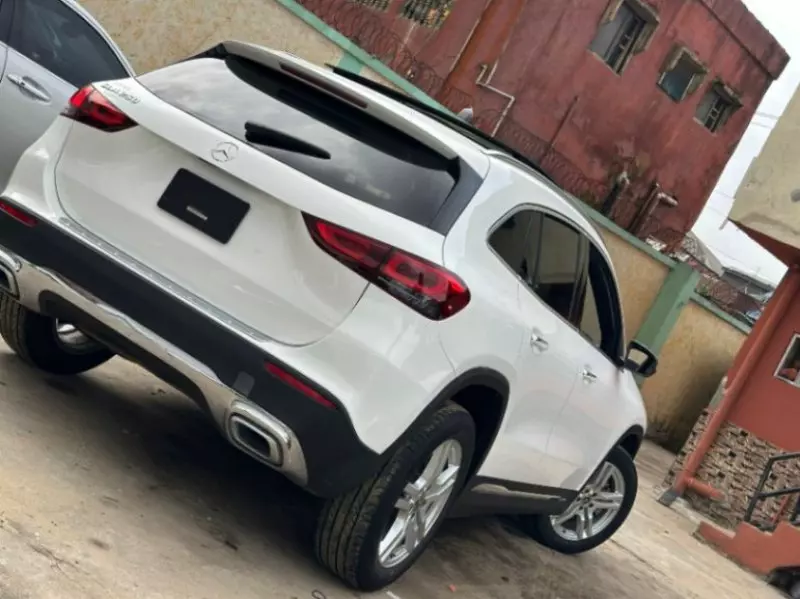 Mercedes-Benz GLA 250   - 2021