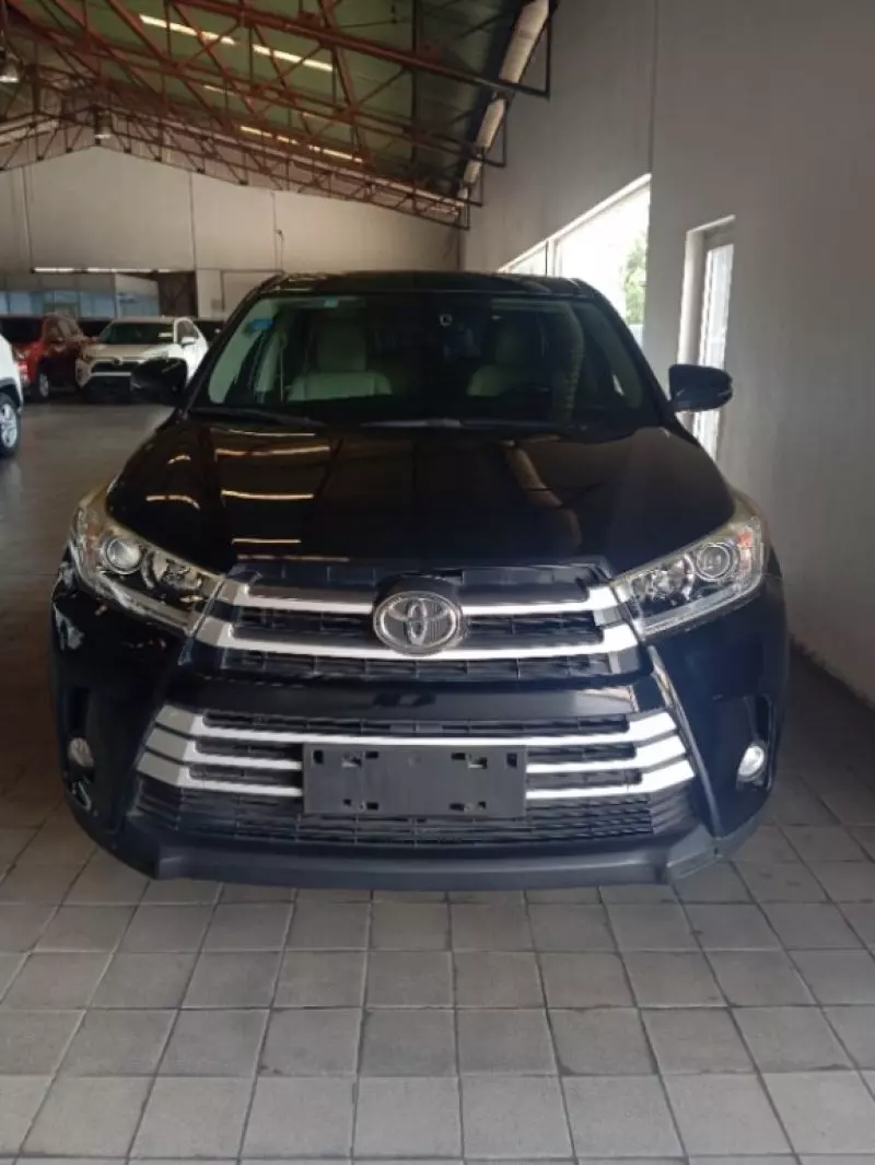 Toyota Highlander   - 2020