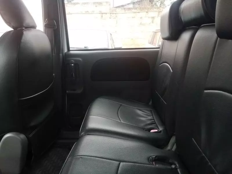 Toyota Sienta   - 2012