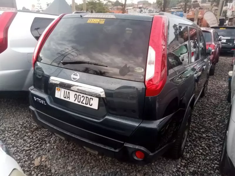 Nissan X-Trail   - 2011