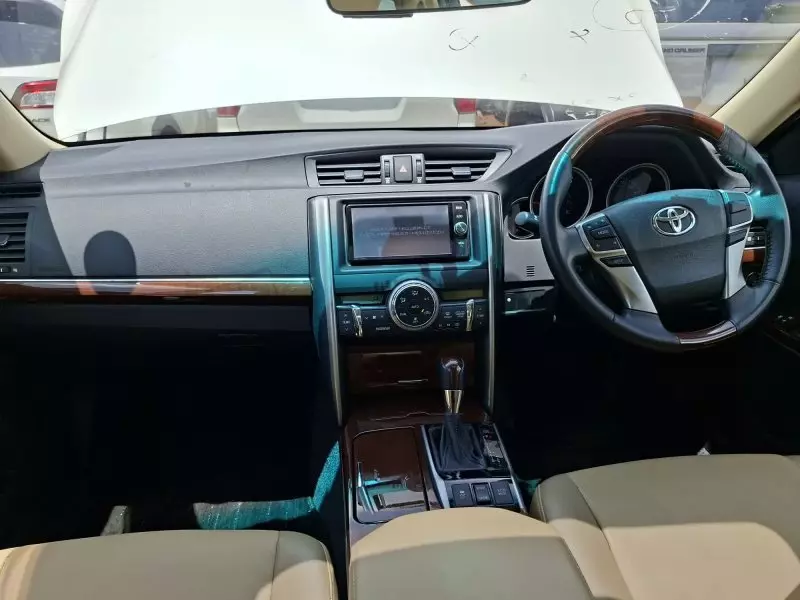 Toyota Mark X   - 2016