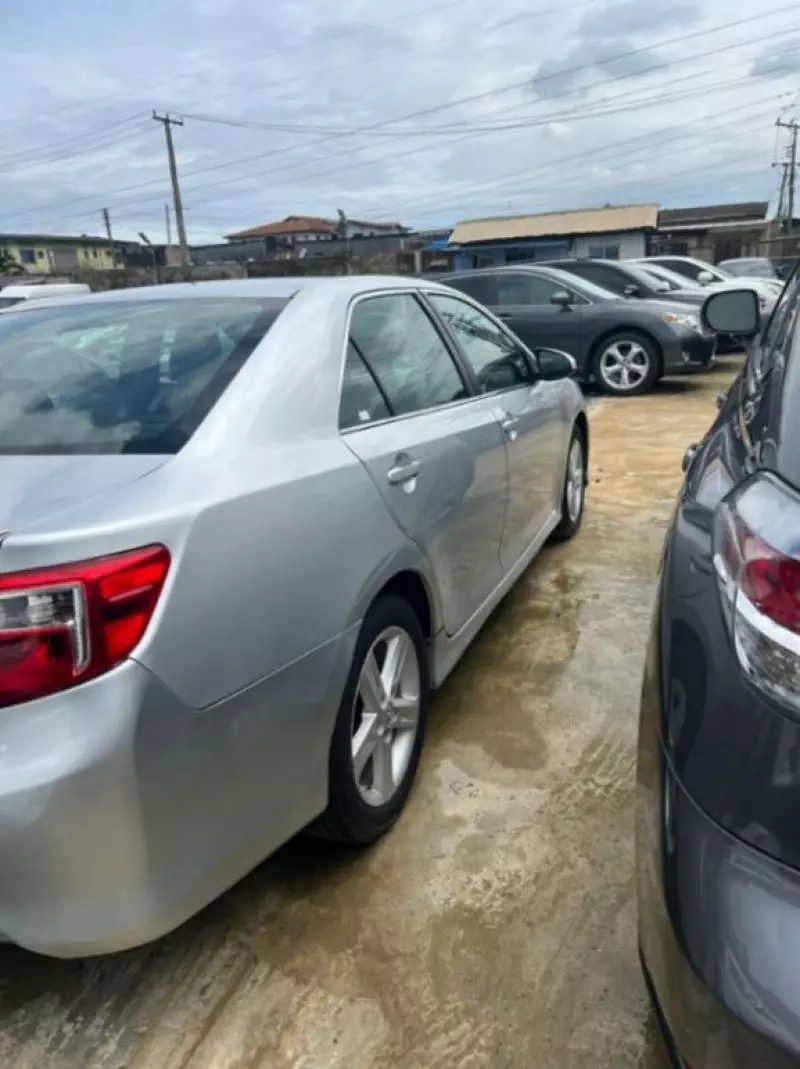 Toyota Camry   - 2013
