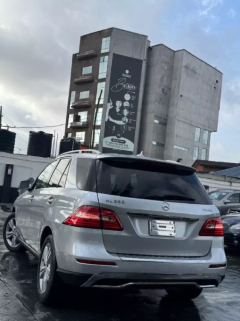 Mercedes-Benz ML 350   - 2012
