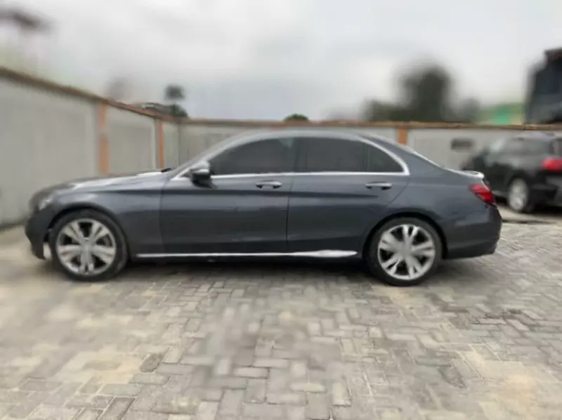 Mercedes-Benz C 300   - 2015