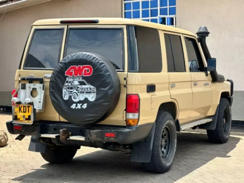 Toyota Landcruiser   - 2018