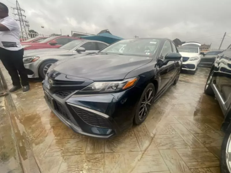 TOYOTA Camry - 2021