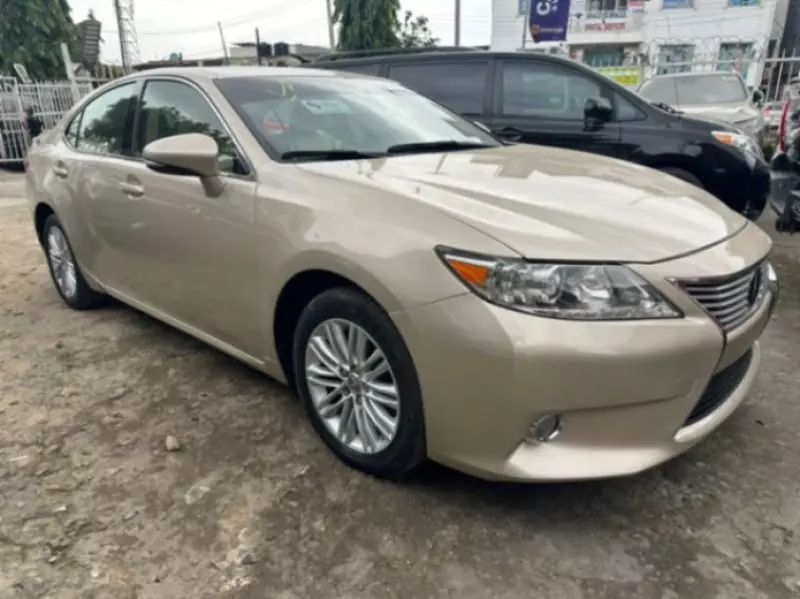 Lexus ES 350   - 2013