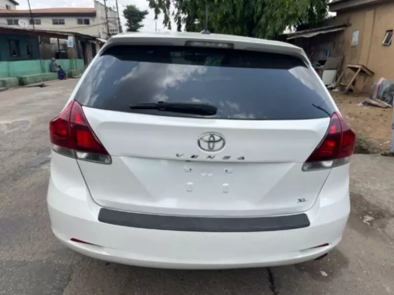 Toyota Venza   - 2013
