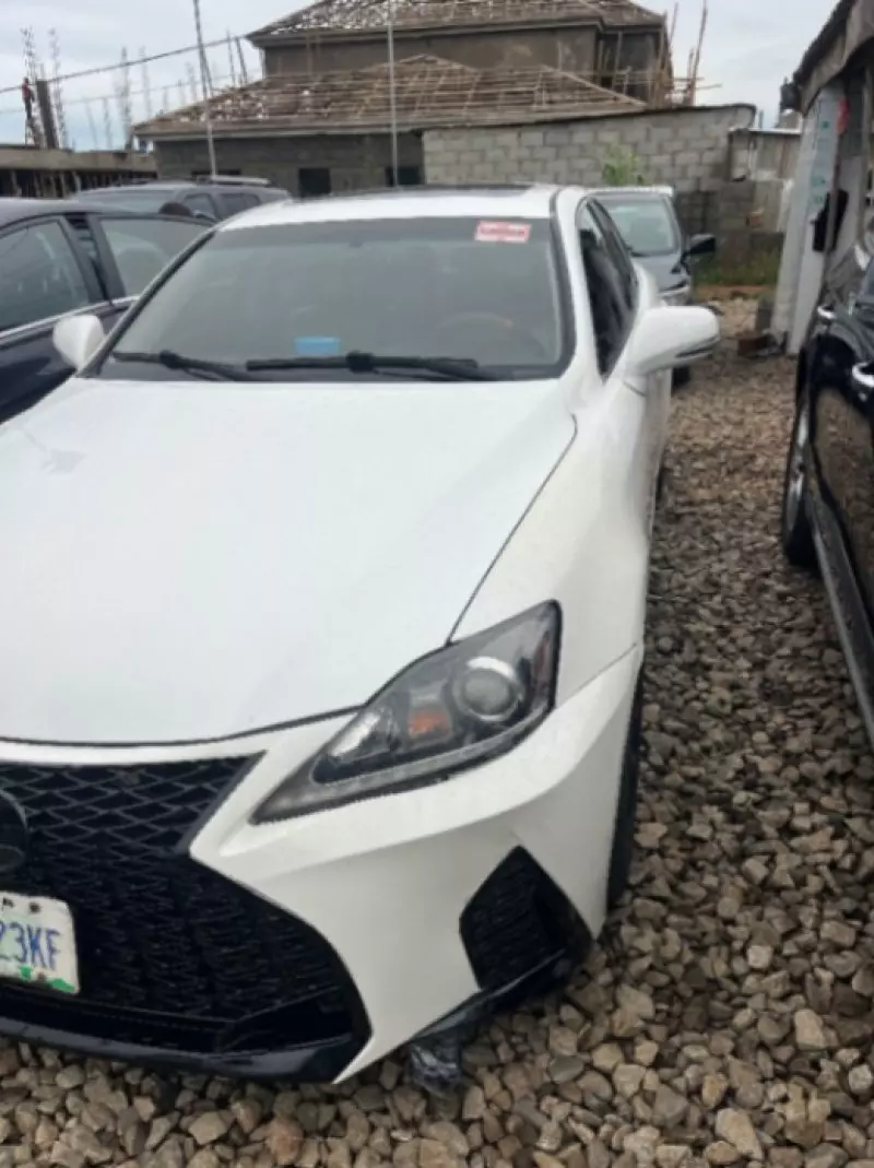 Lexus IS 350   - 2011
