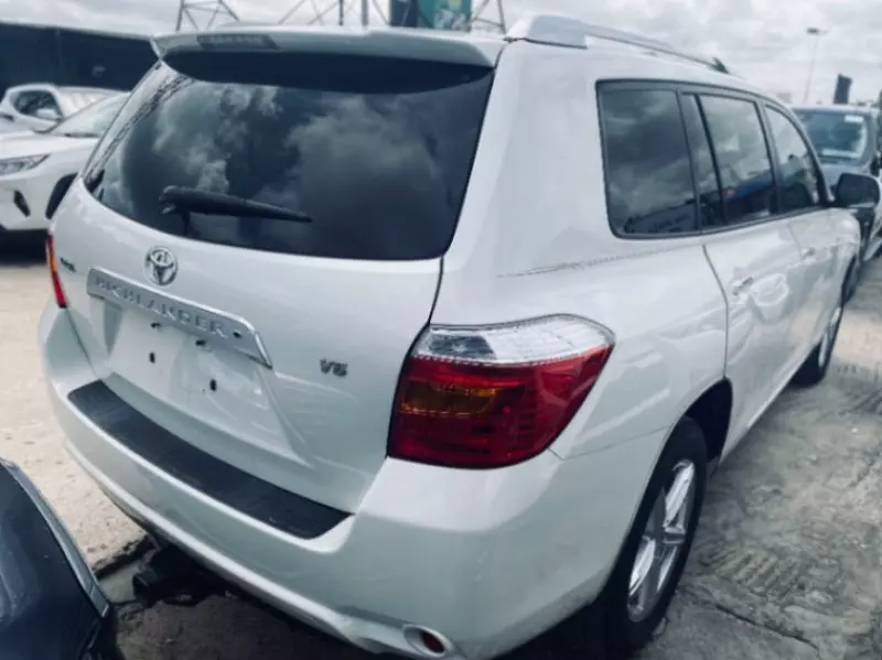 Toyota Highlander   - 2009