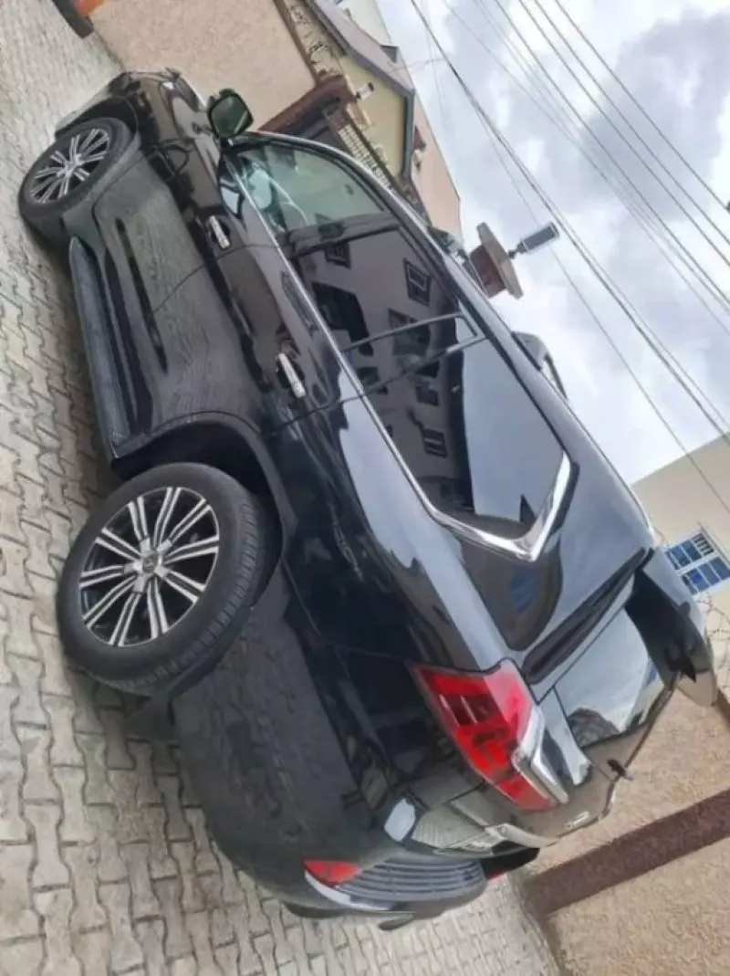 Lexus LX 570 - 2019