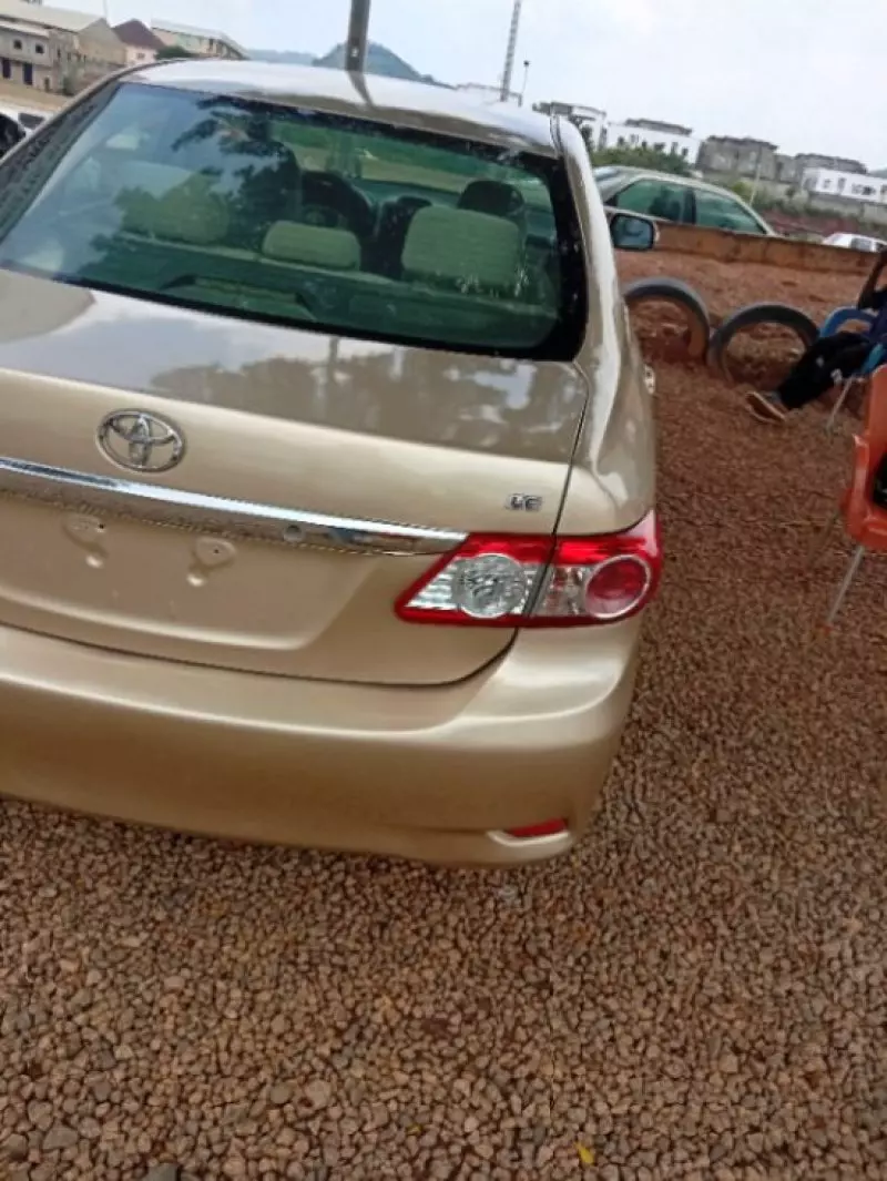 TOYOTA Corolla   - 2011