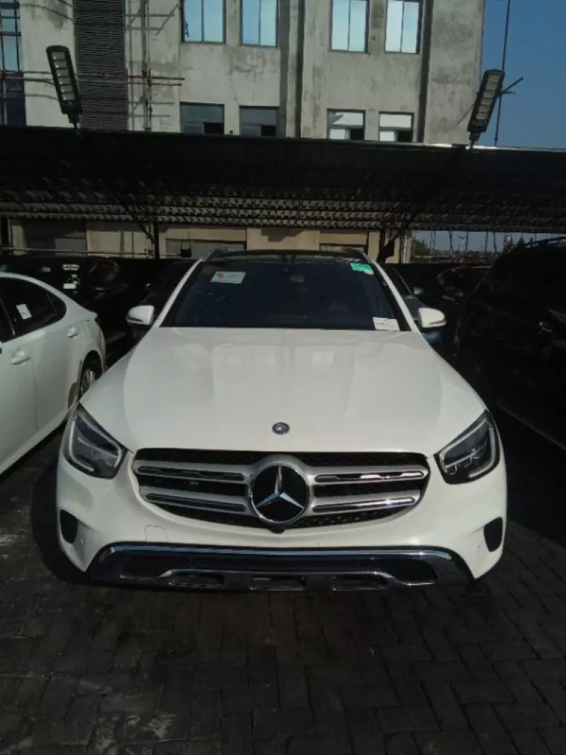 Mercedes-Benz GLC 300   - 2018