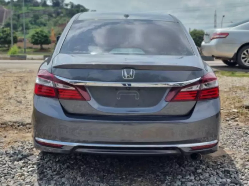 Honda Accord   - 2016