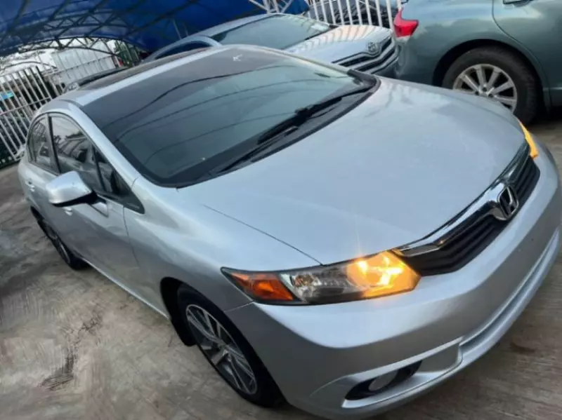 Honda Civic   - 2012