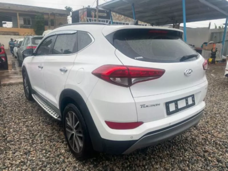 Hyundai Tucson   - 2017