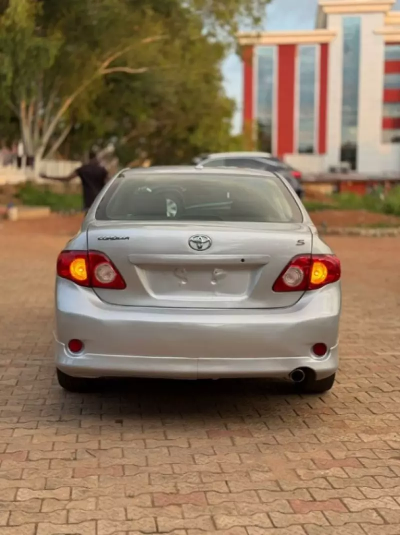 TOYOTA Corolla - 2009