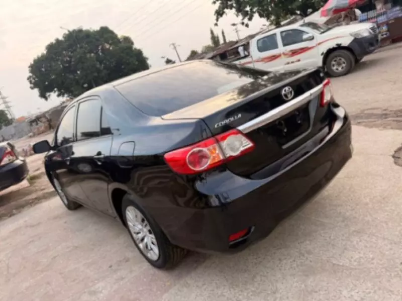 Toyota Corolla   - 2011