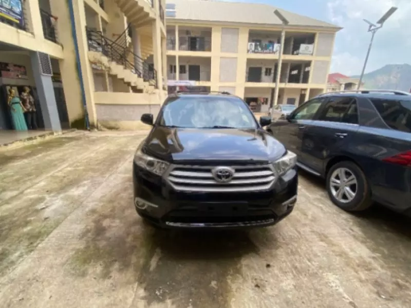 TOYOTA Highlander   - 2013