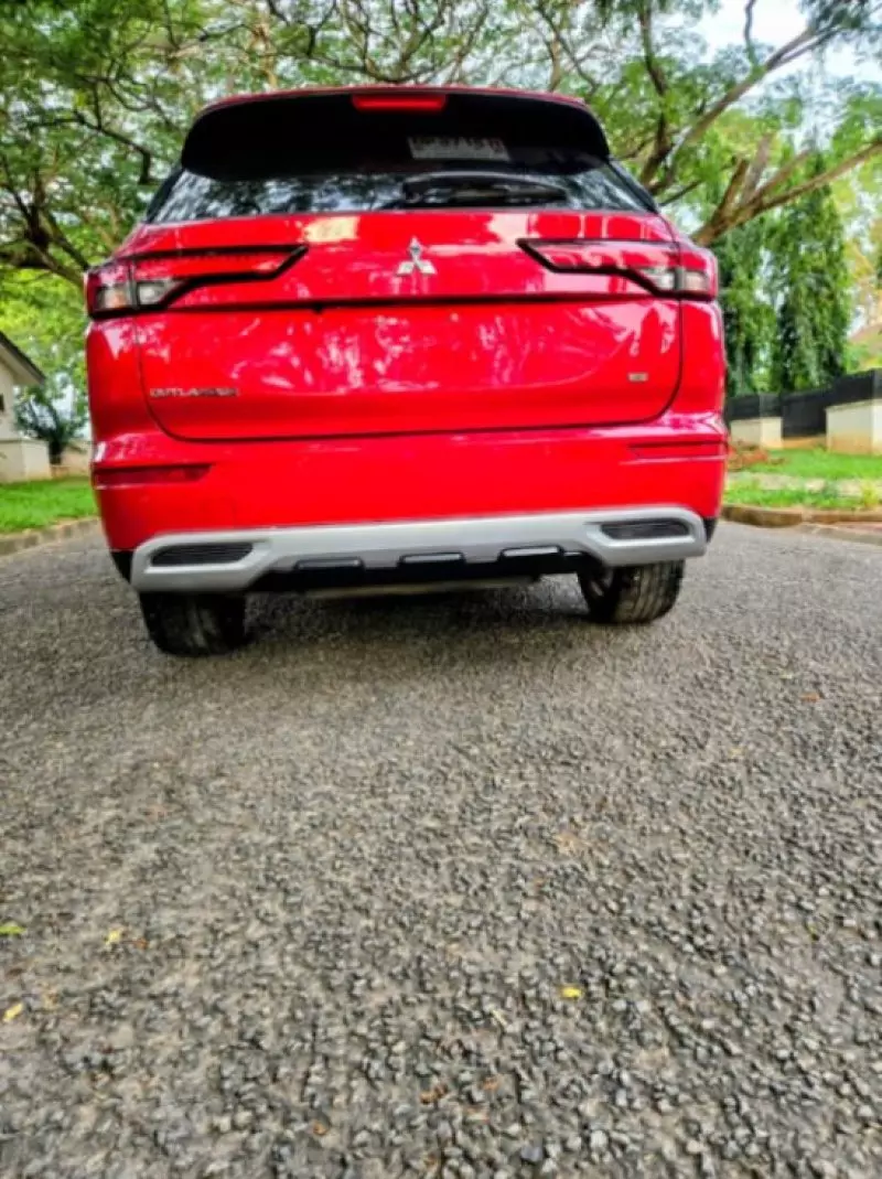 Mitsubishi OUTLANDER   - 2022