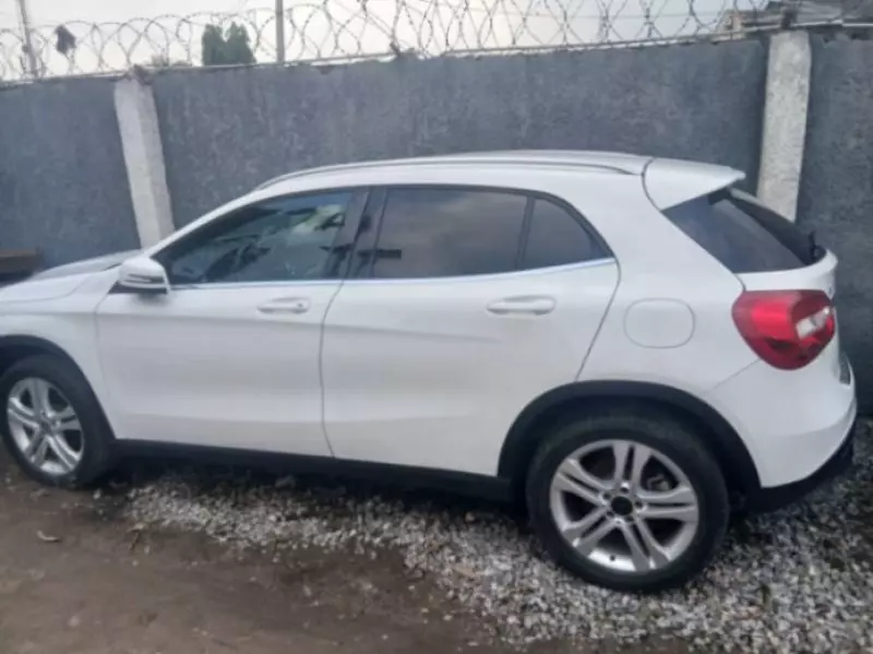Mercedes-Benz GLA-Class   - 2019