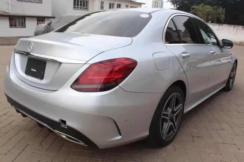 Mercedes-Benz C200   - 2019