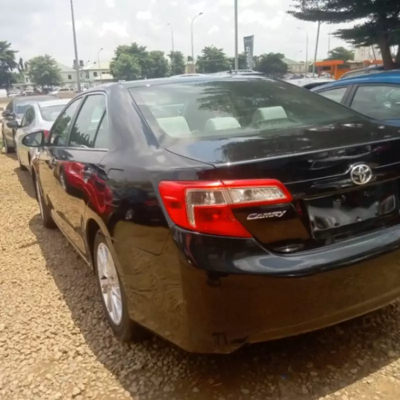 TOYOTA Camry   - 2012
