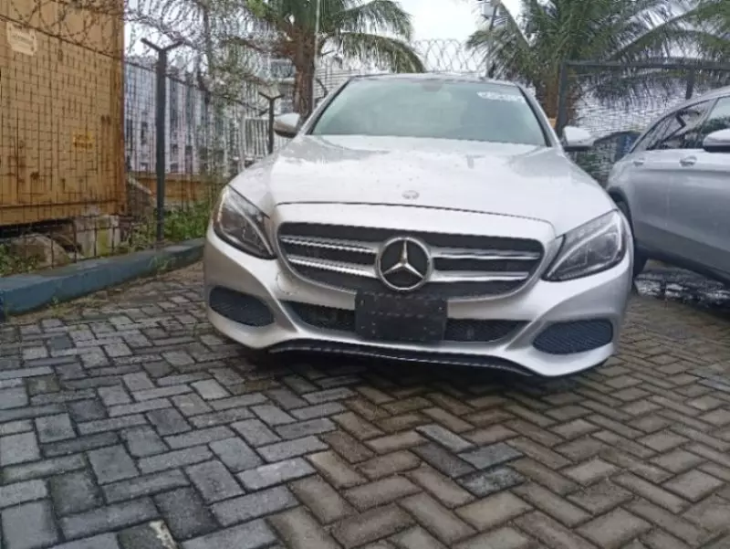 Mercedes-Benz C 300   - 2015