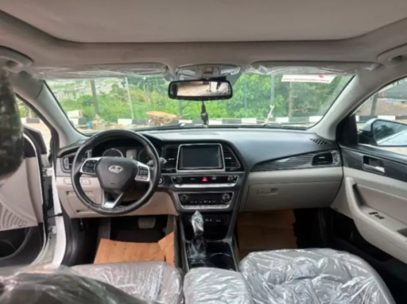 Hyundai Sonata   - 2019