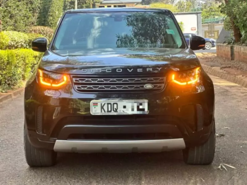 Land Rover Discovery   - 2017