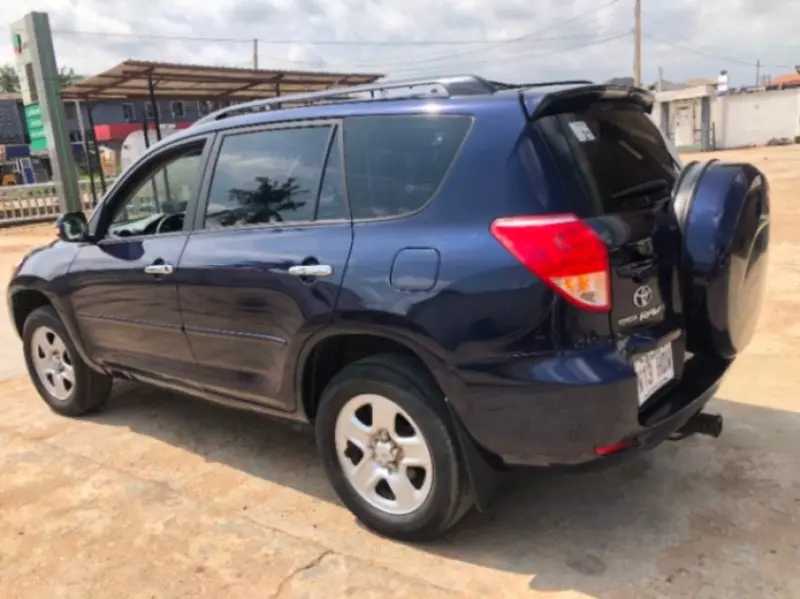 Toyota RAV4   - 2006
