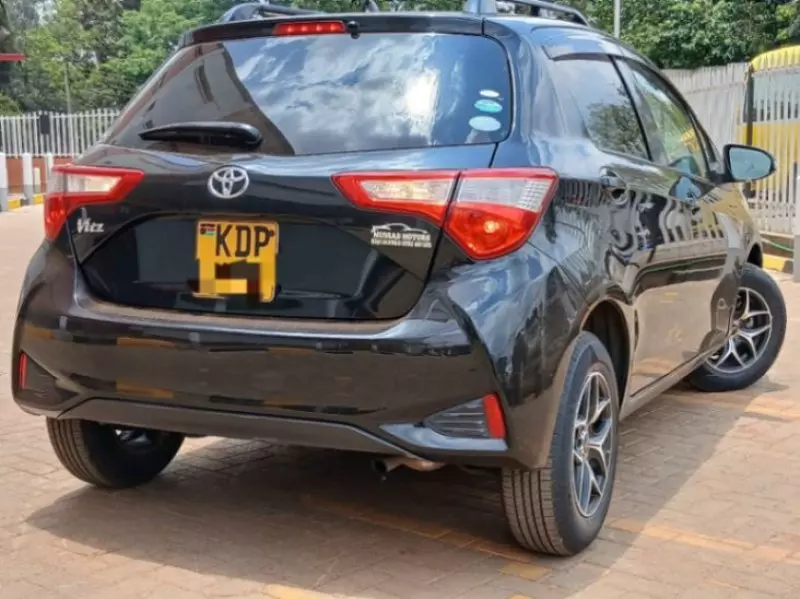 Toyota Vitz   - 2017