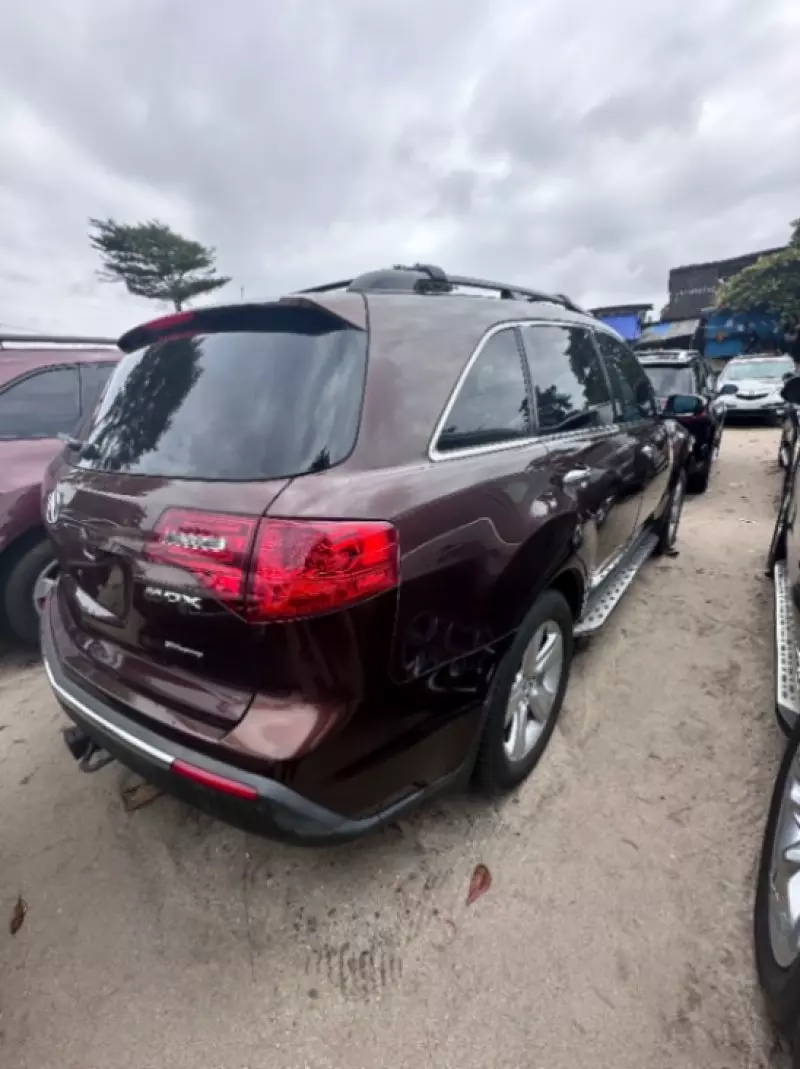 Acura MDX   - 2010