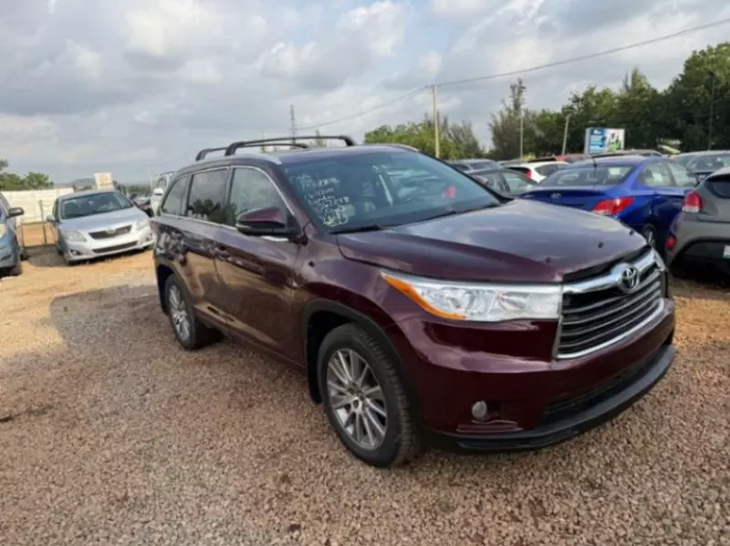 TOYOTA Highlander   - 2016