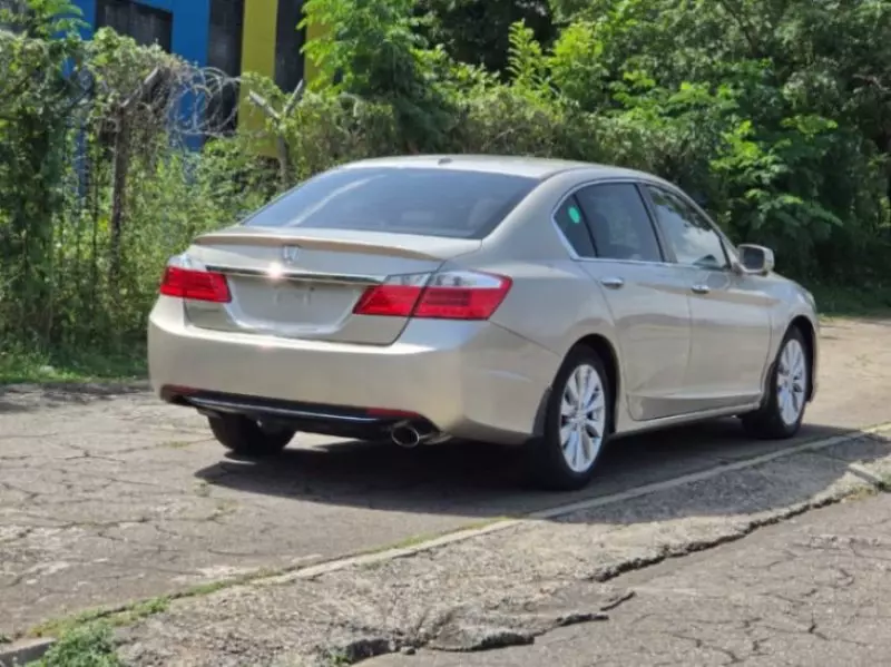 Honda Accord   - 2013