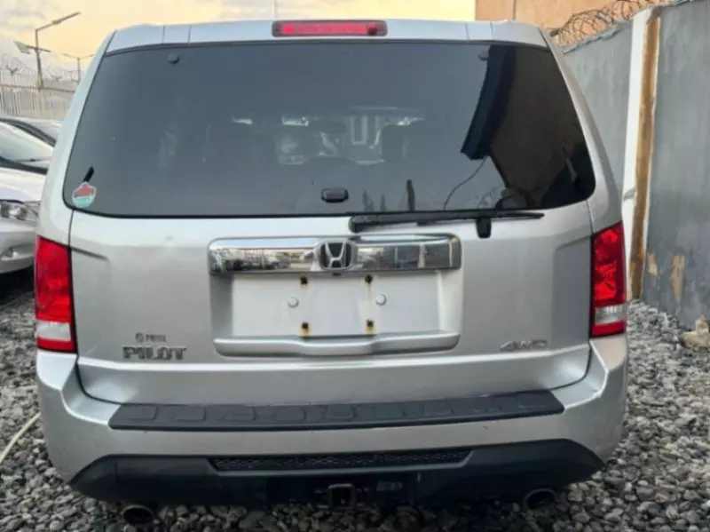 Honda Pilot   - 2012