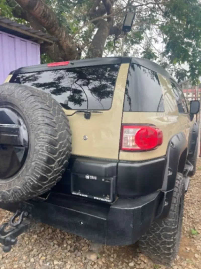 TOYOTA FJ Cruiser   - 2010