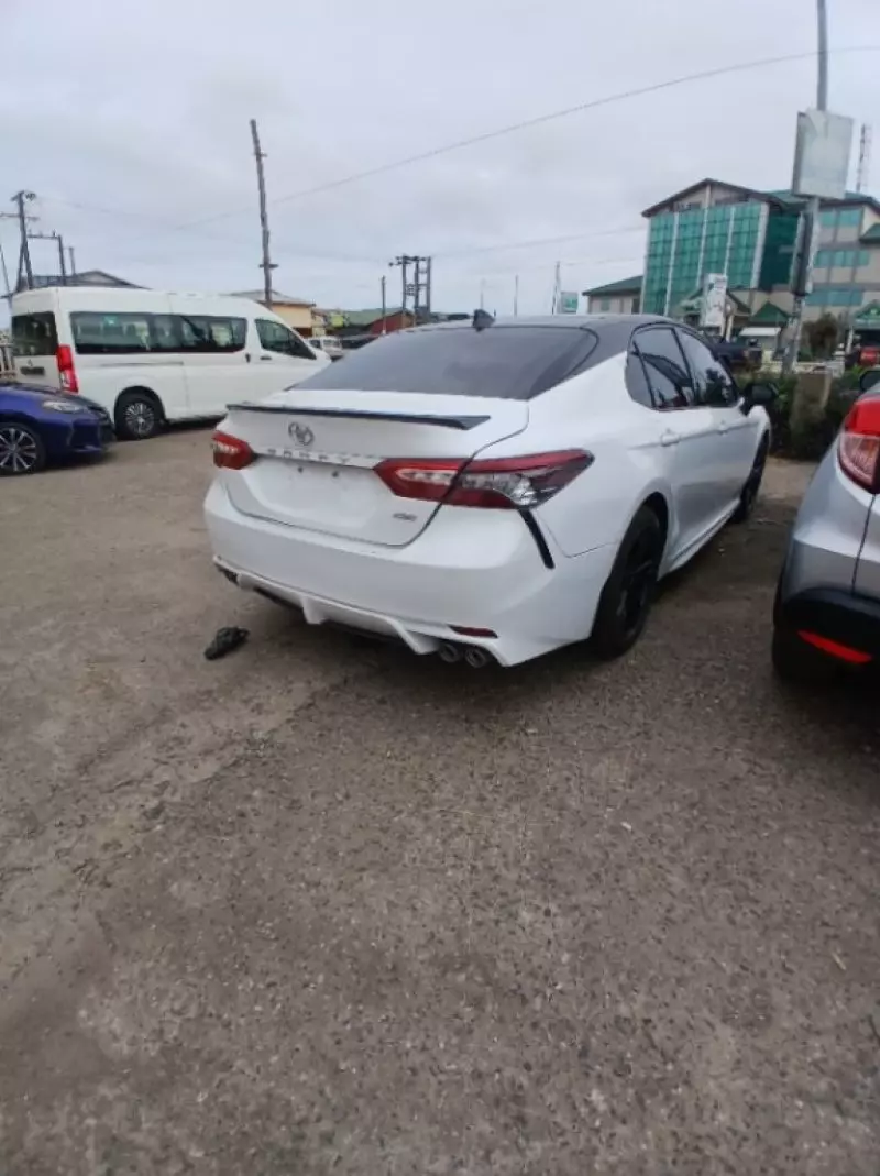 TOYOTA Camry - 2019