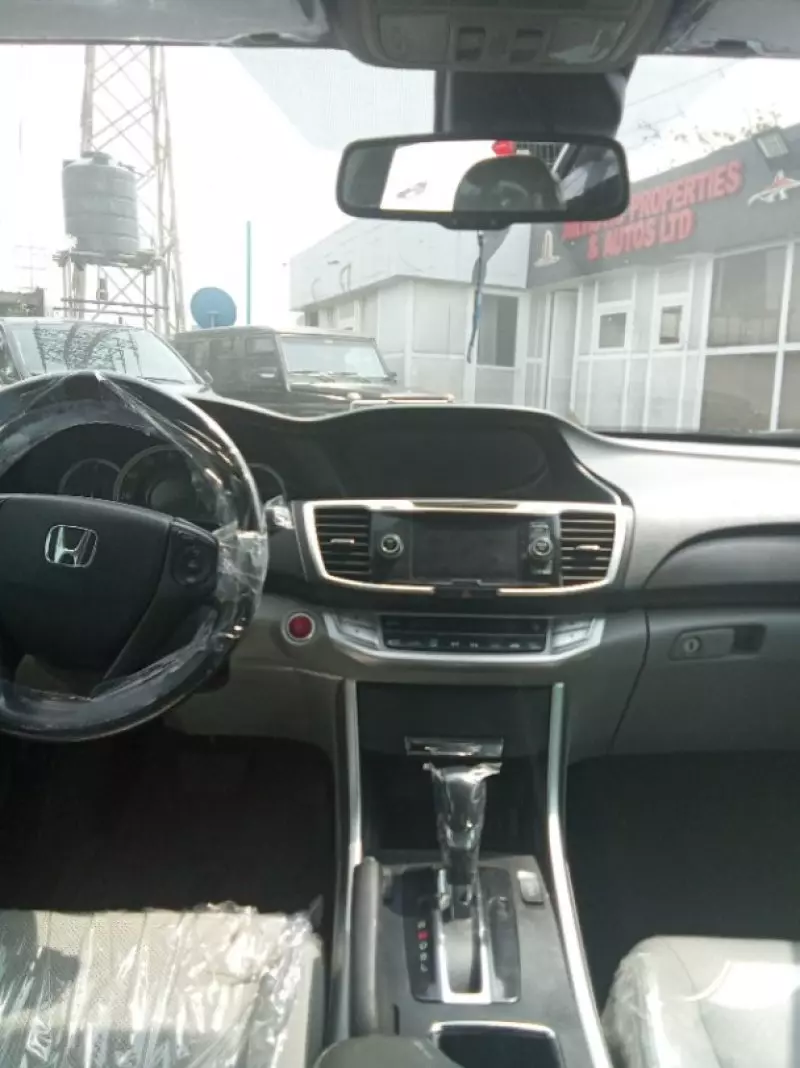 Honda Accord   - 2013