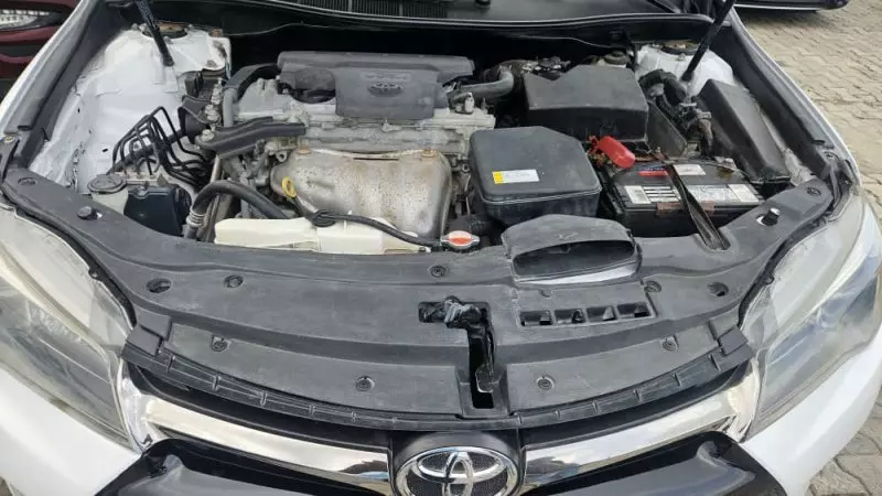 Toyota Camry   - 2014