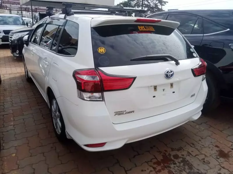 Toyota Fielder hybrid    - 2015