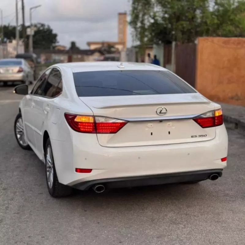 Lexus ES 350   - 2013