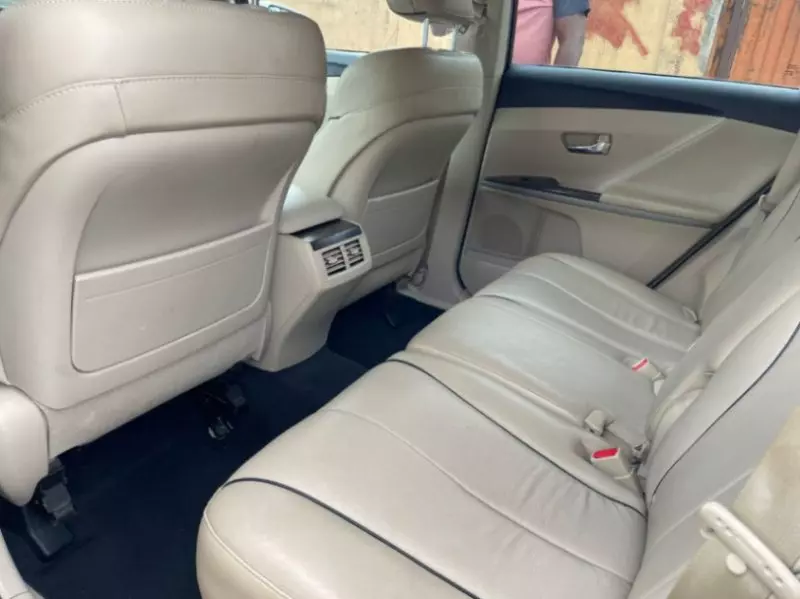 Toyota Venza   - 2013