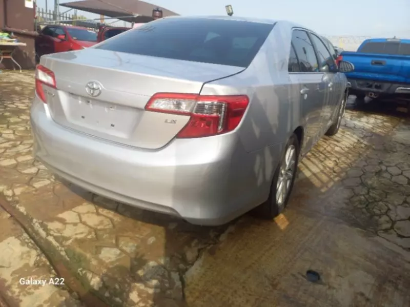 Toyota Camry   - 2014
