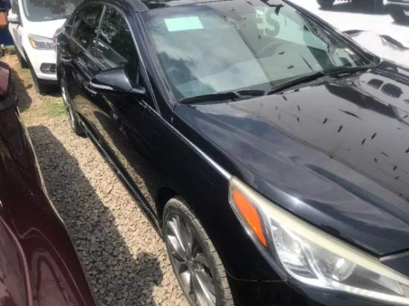 Hyundai Sonata   - 2015