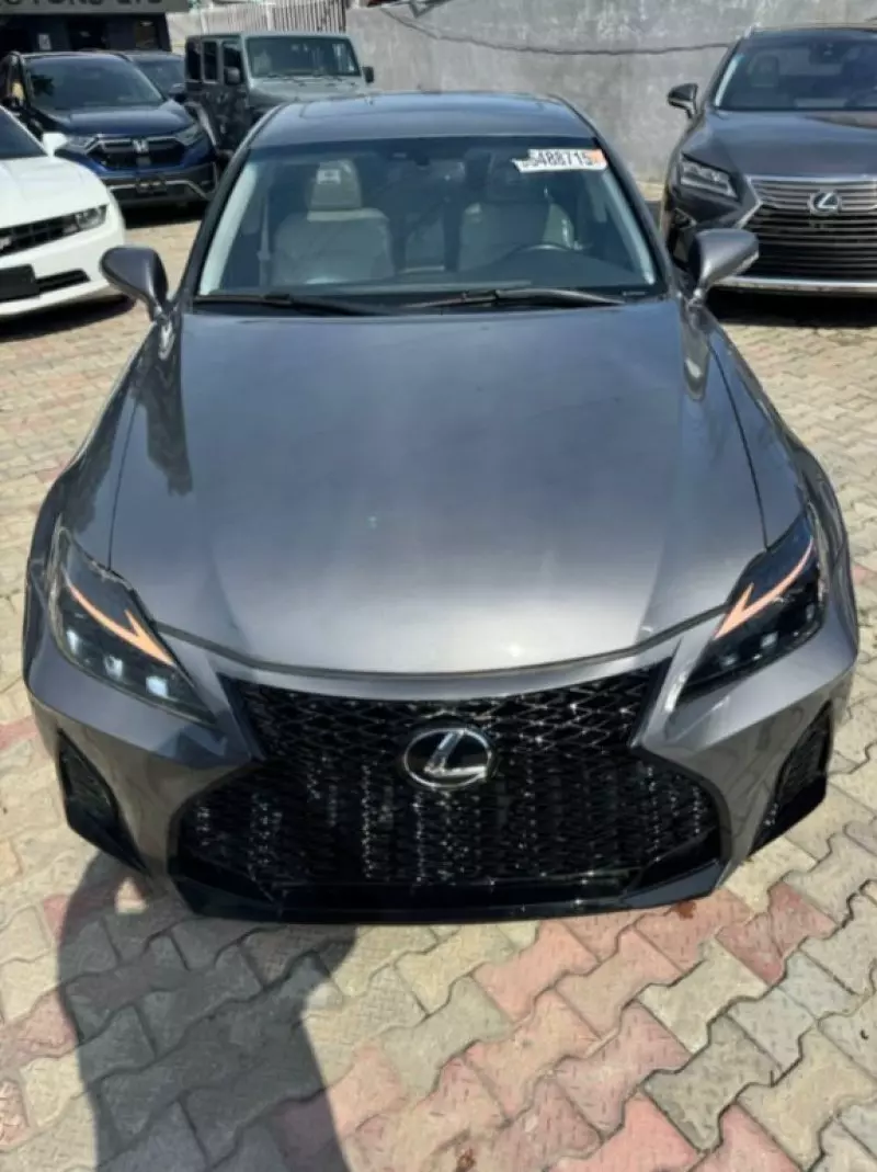Lexus IS   - 2012