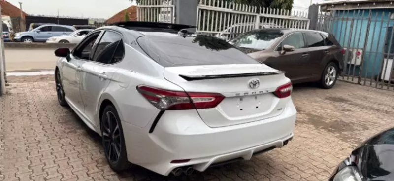 Toyota Camry   - 2019