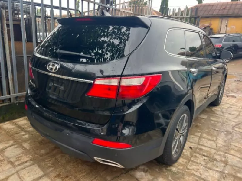 Hyundai Santa Fe   - 2014