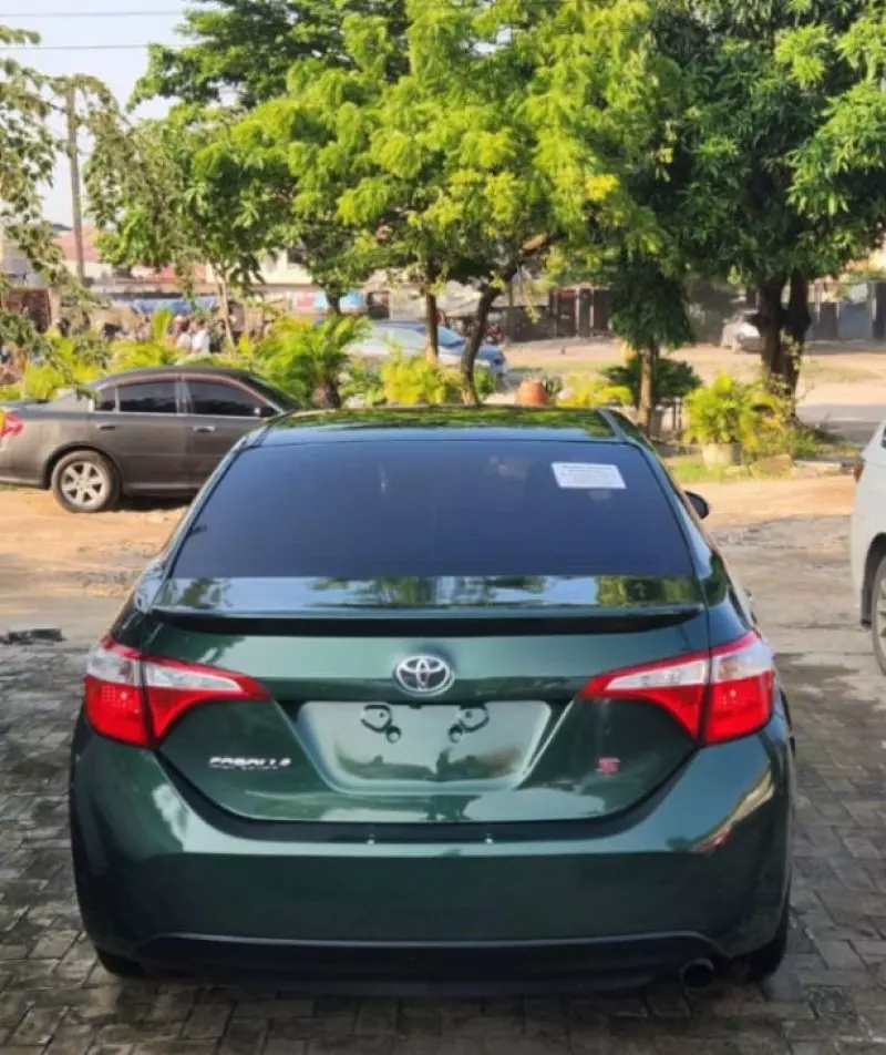 TOYOTA Corolla   - 2016