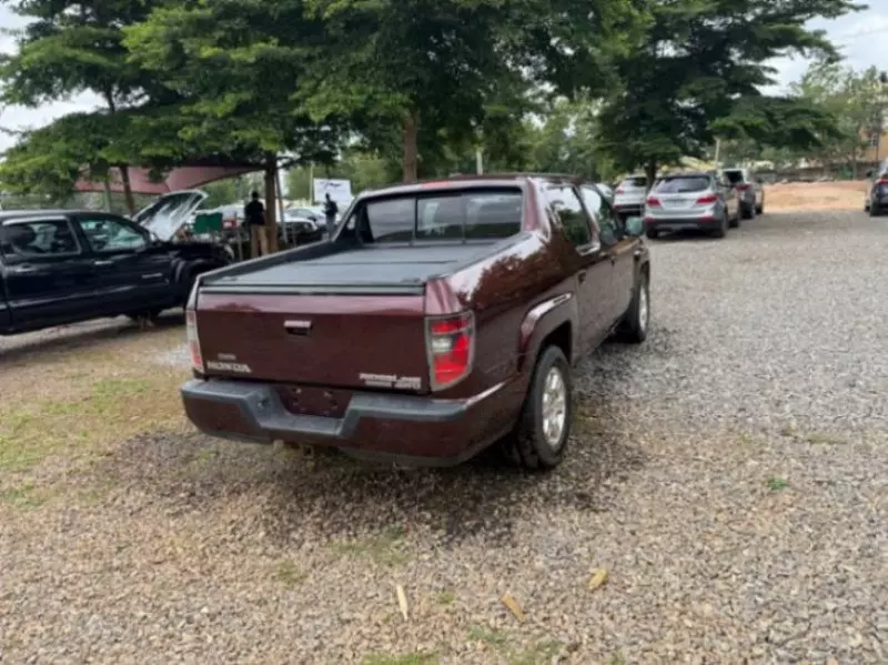 Honda Ridgeline   - 2014